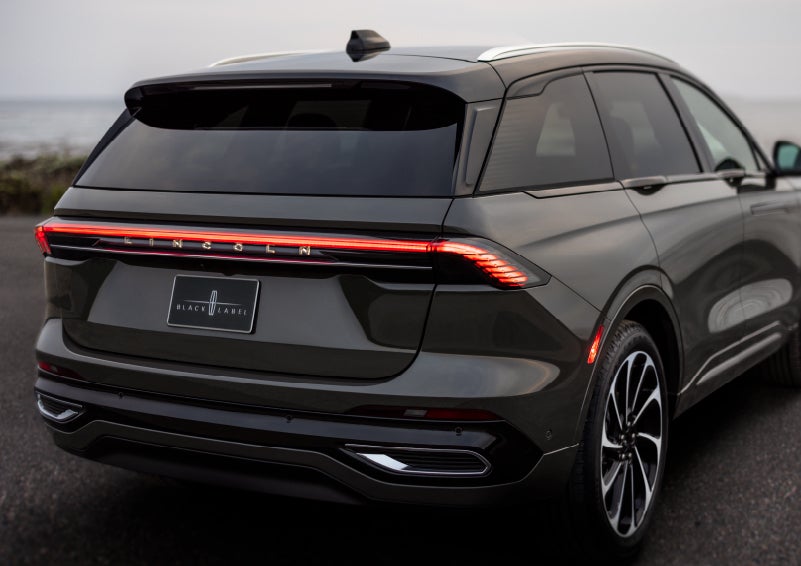 The rear of a 2024 Lincoln Black Label Nautilus® SUV displays full LED rear lighting. | Irwin Lincoln Laconia in Laconia NH