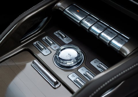 A crystal-inspired volume knob is shown in the center floor console of a 2024 Lincoln Nautilus® SUV. | Irwin Lincoln Laconia in Laconia NH